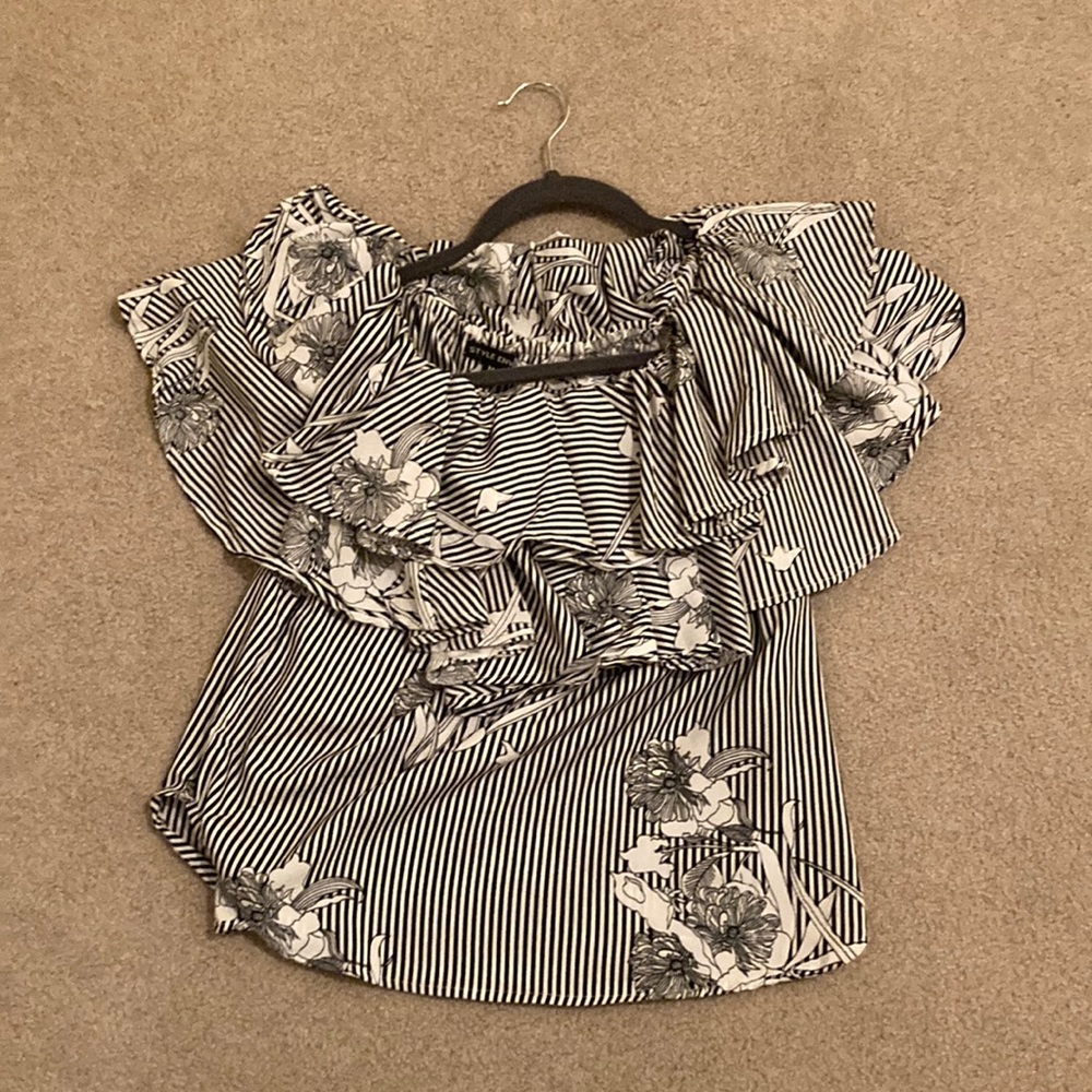 Floral Striped Black & White Top (cat not included 😉)